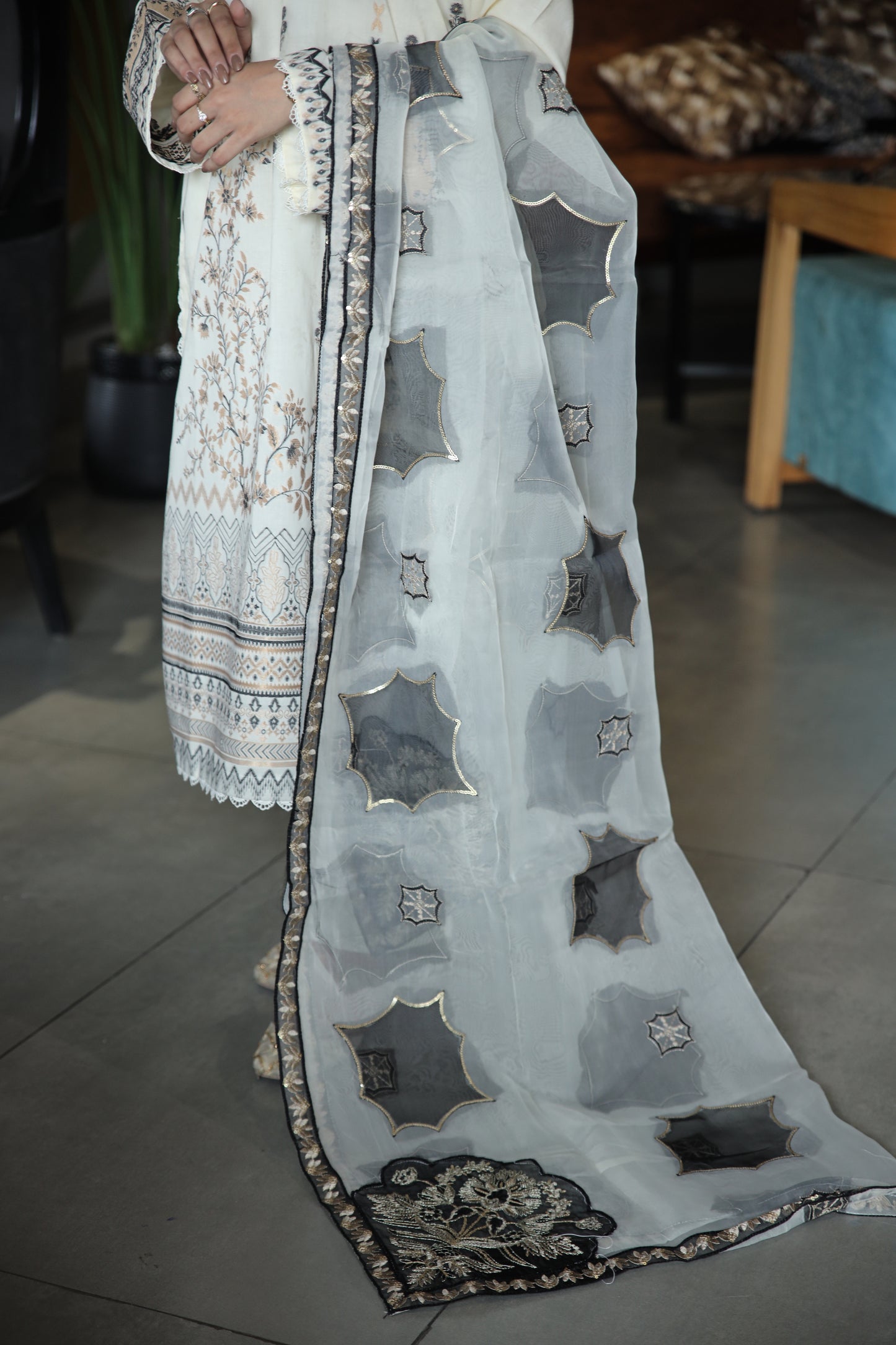 Brosha Lawn with Plain Trouser and Fancy Organza Dupatta