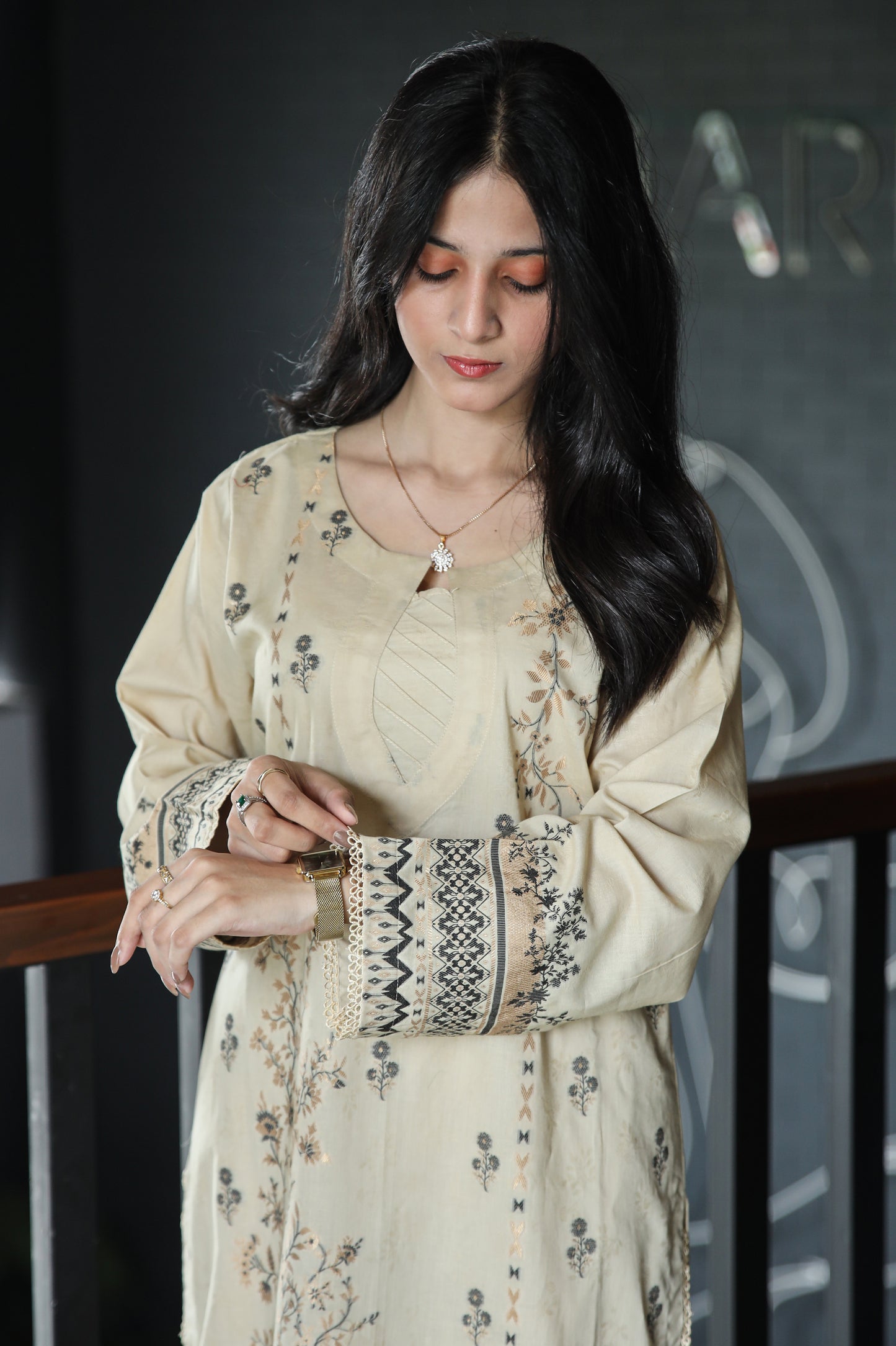 Brosha Lawn with Plain Trouser and Fancy Organza Dupatta