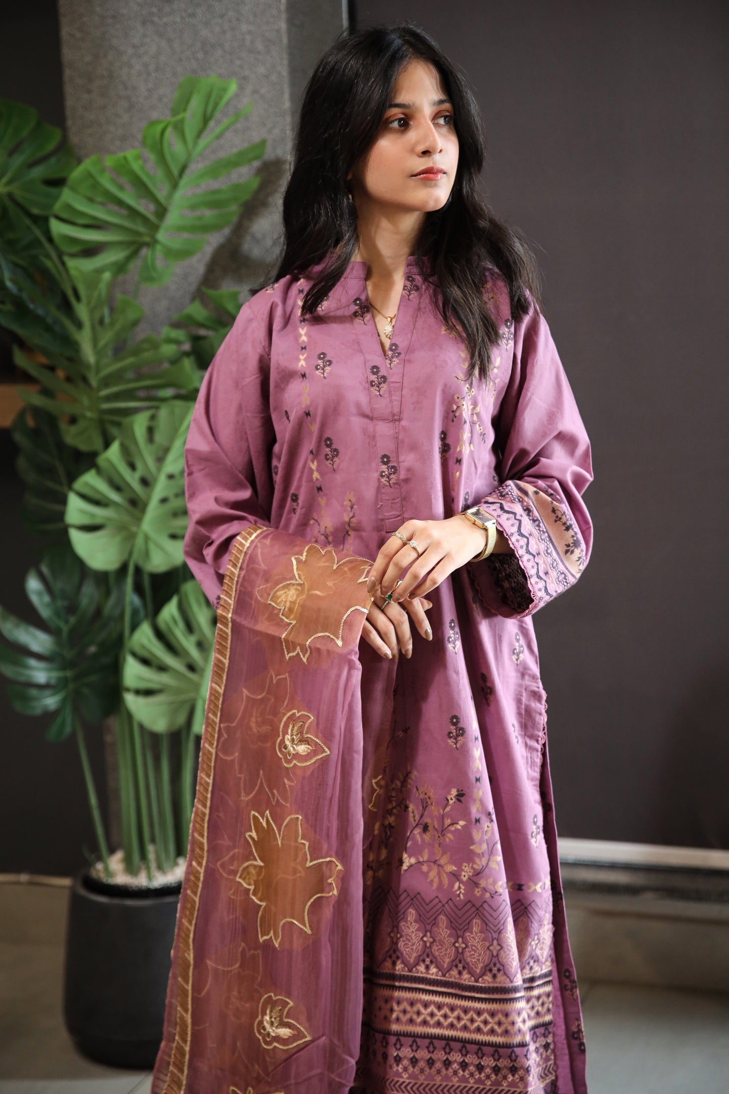 Brosha Lawn with Fancy Organza Dupatta