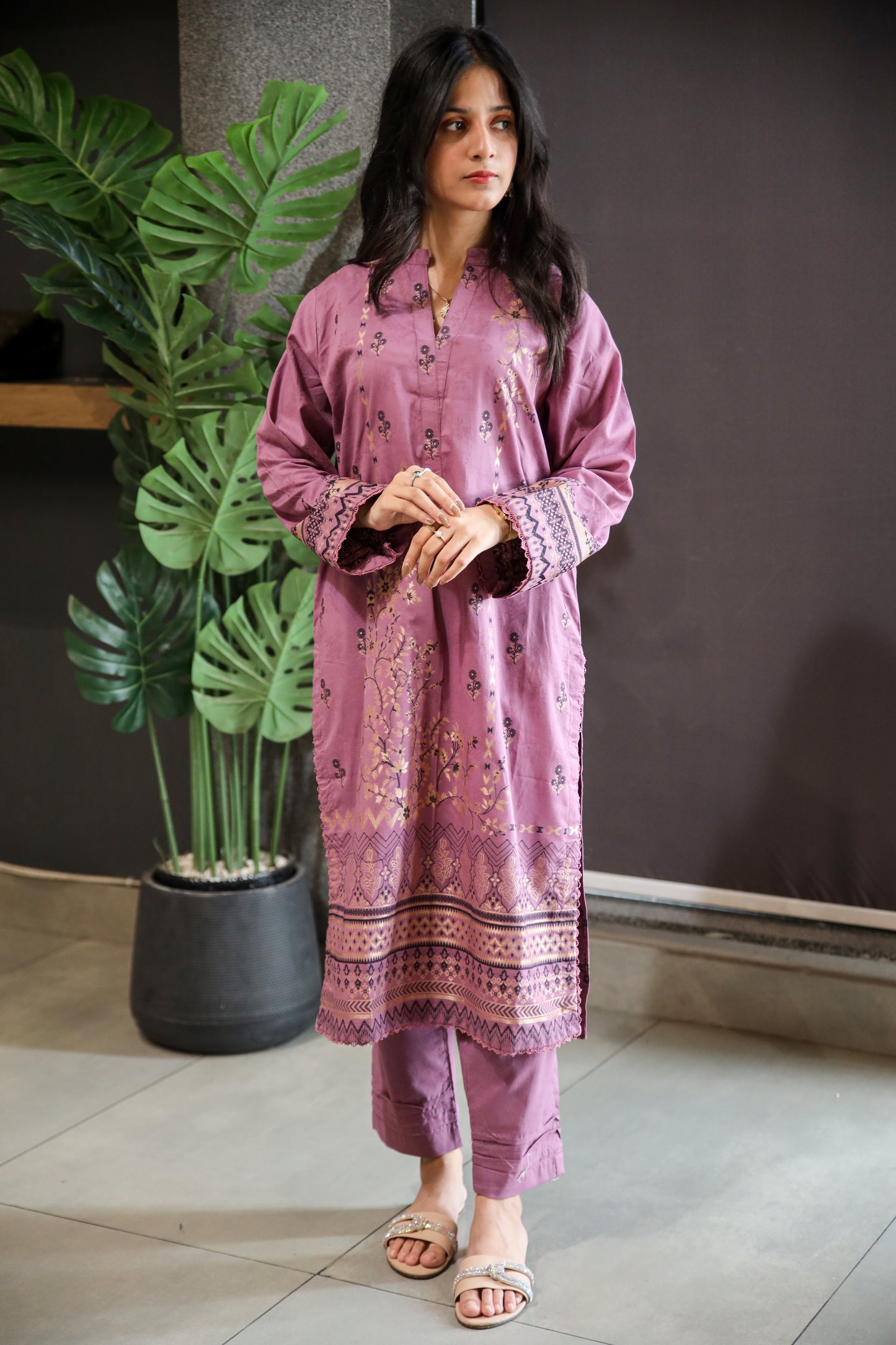 Brosha Lawn with Fancy Organza Dupatta