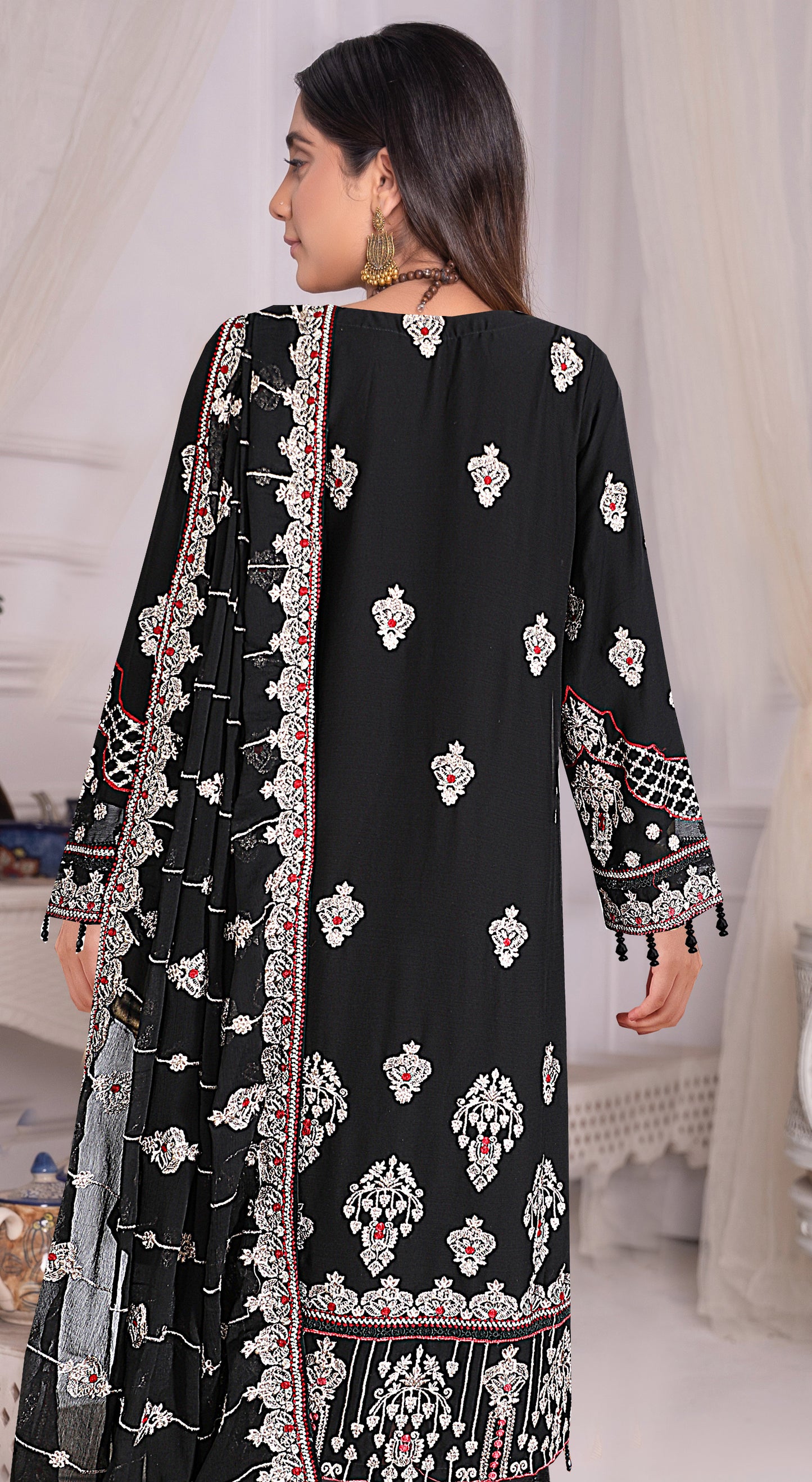 Breeze Exclusive Embriodery Shirt with Raw Silk Trouser and Embriodery Dupatta