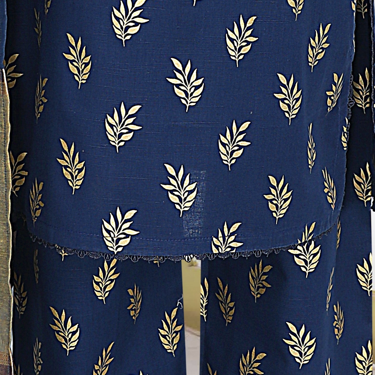 AlKaram Khaddar 3 Piece with Matching Trouser and Banarsi Tilla Shawl