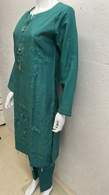 Khaddar 3 Piece Breeze Style with Plain Trouser and Printed Khaddar Dupatta